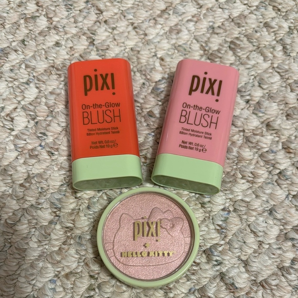 Pixi On-the-Glow Blush Set and Versace Sample Set